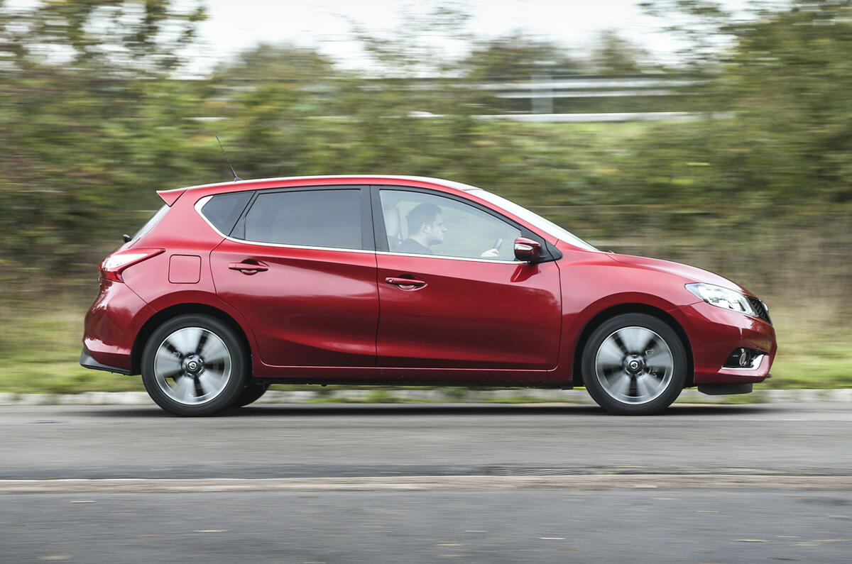 Nissan Pulsar side profile