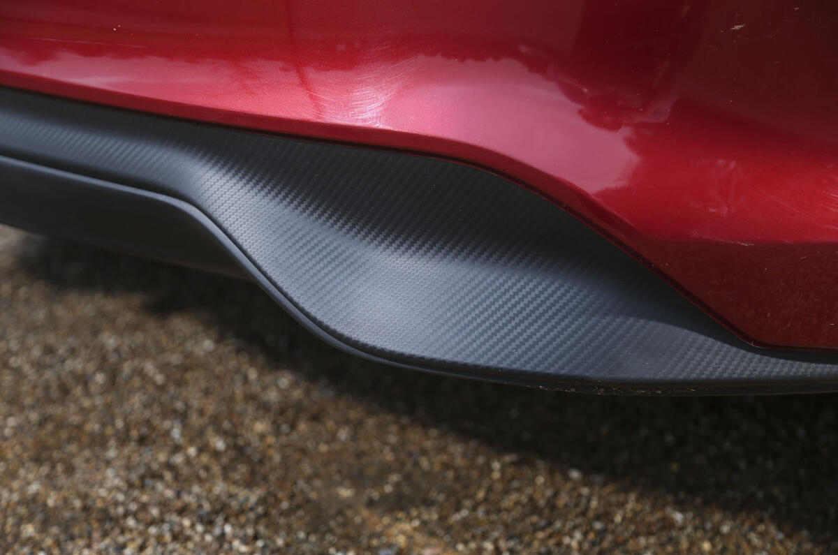 Nissan Pulsar rear diffuser