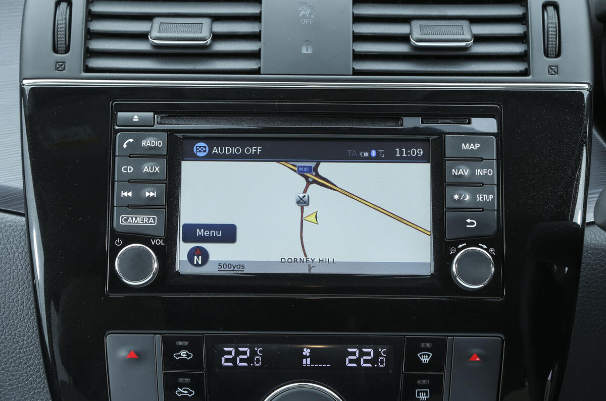 Nissan Pulsar infotainment system
