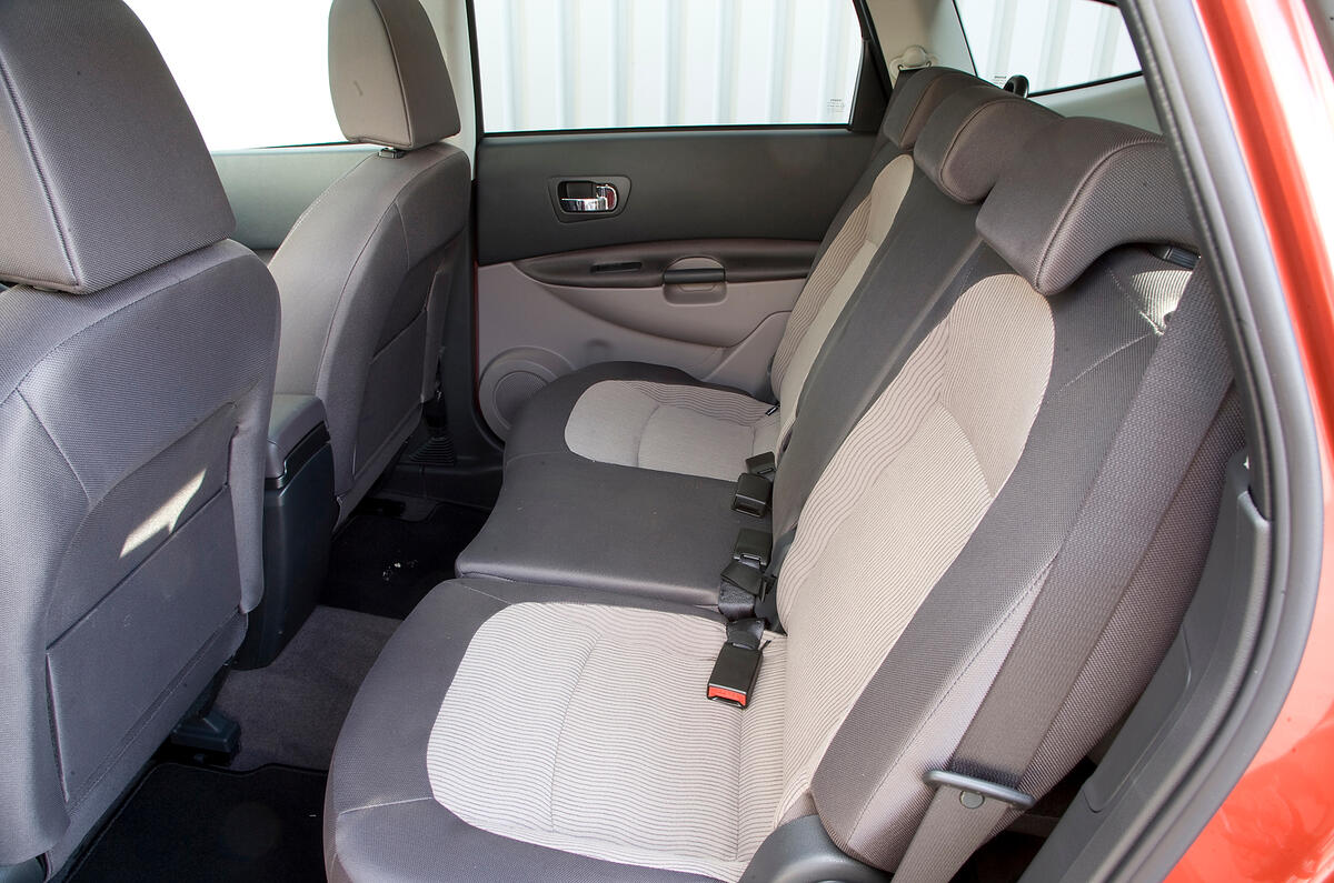 Middle-row legroom in the +2 can be extended as long as there’s no one in the rear seats Nissan Qashqai rear seats