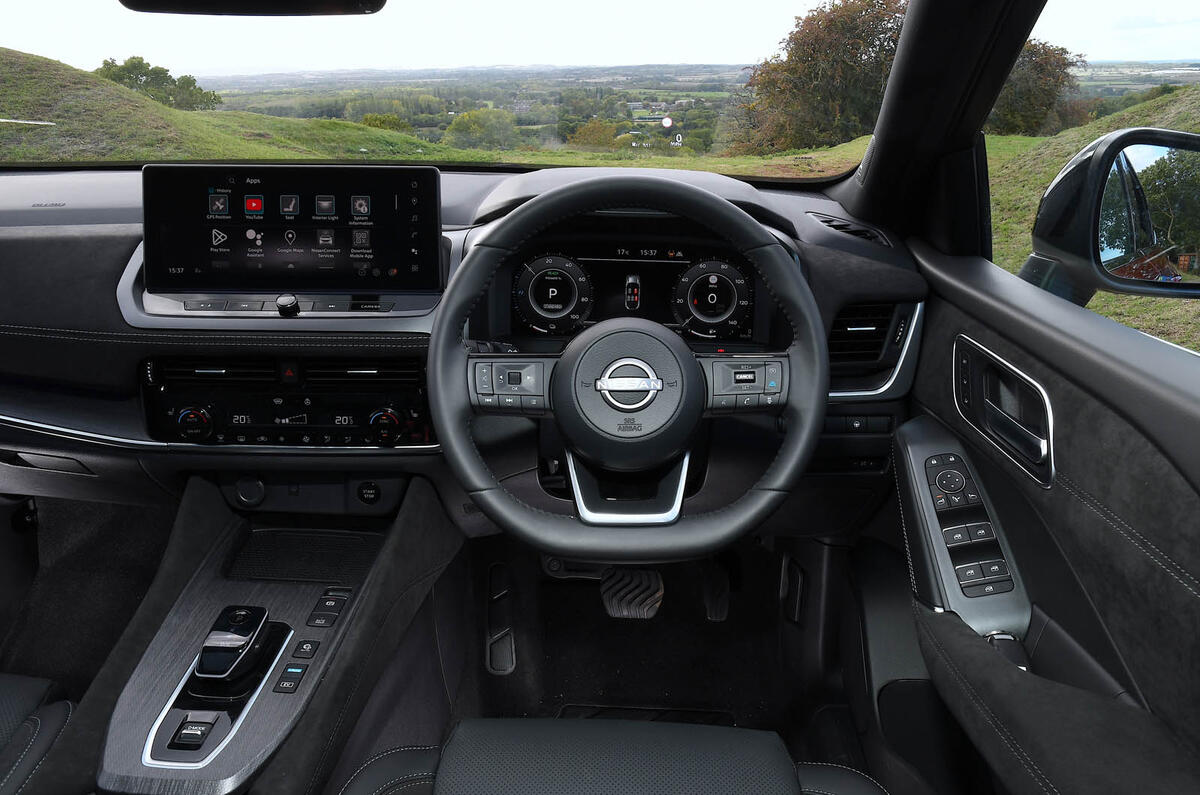 Nissan Qashqai e Power review 2025 08 dash
