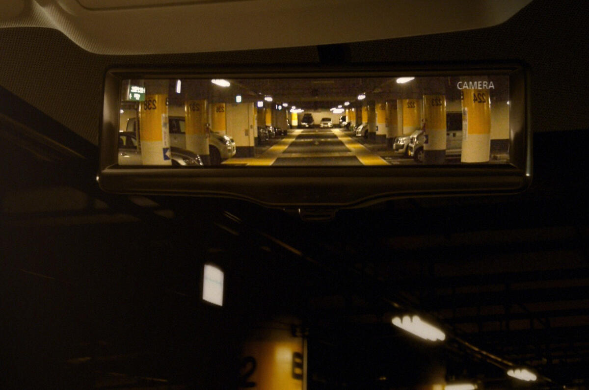 Nissan reveals LED rear-view mirror tech