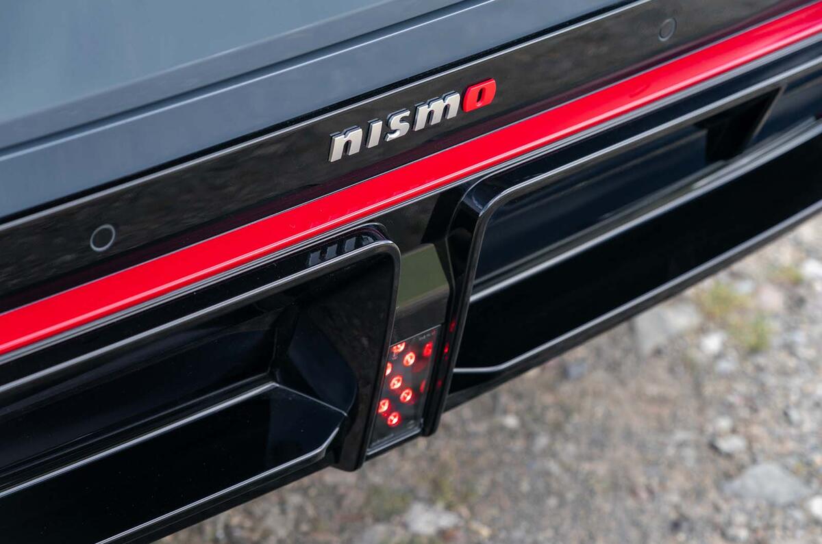 Feu arrière LED Nissan Ariya Nismo