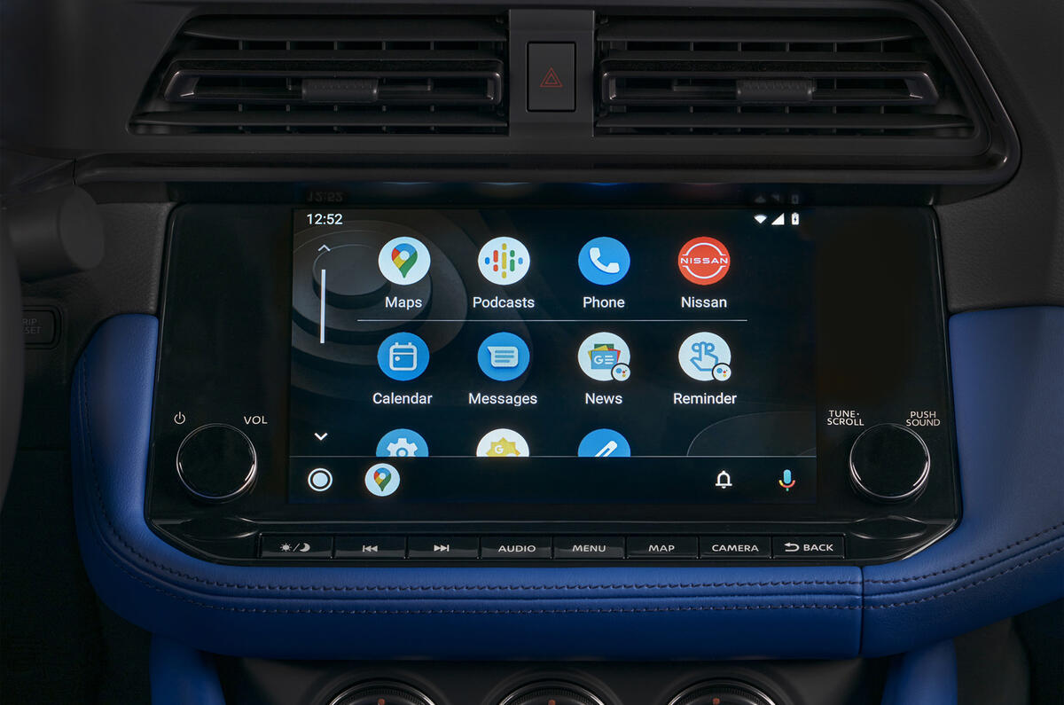 Nissan Z infotainmetn Nissan Z infotainmetn