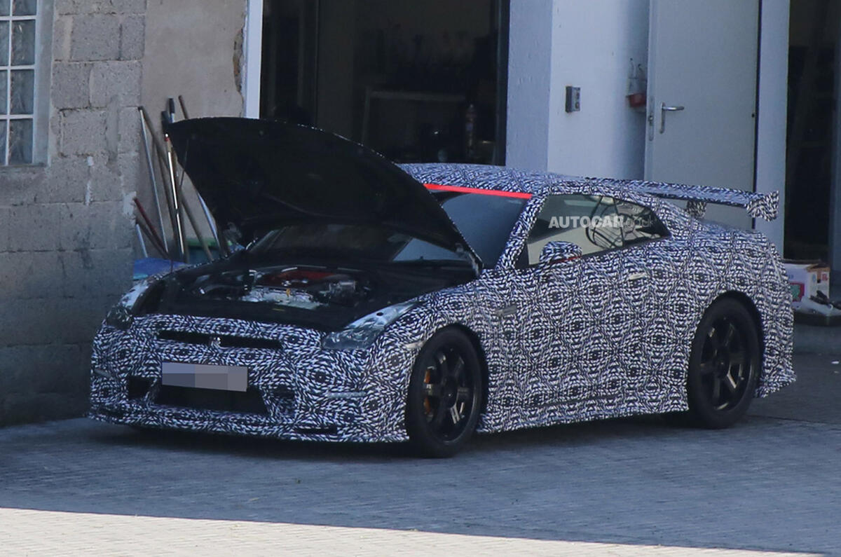 no title Nissan GT-R Nismo - first spy pics