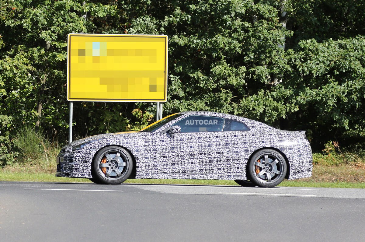 no title Nissan GT-R Nismo - first spy pics