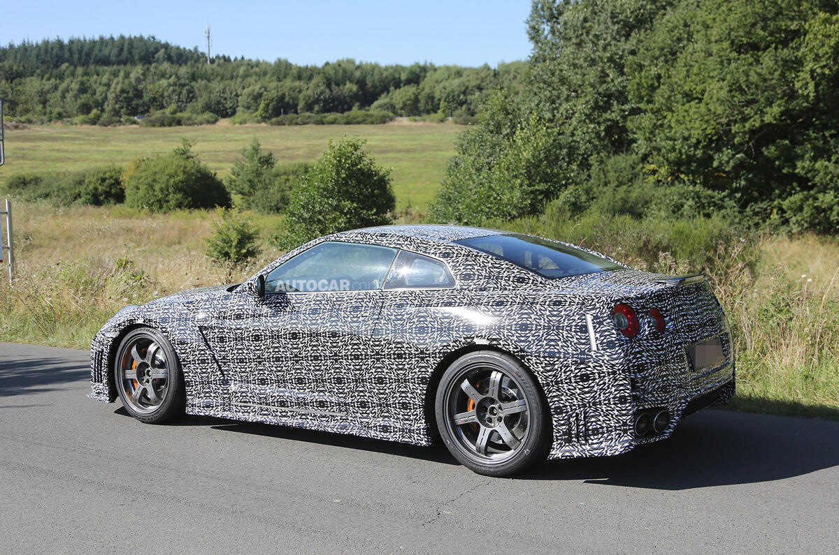 no title Nissan GT-R Nismo - first spy pics