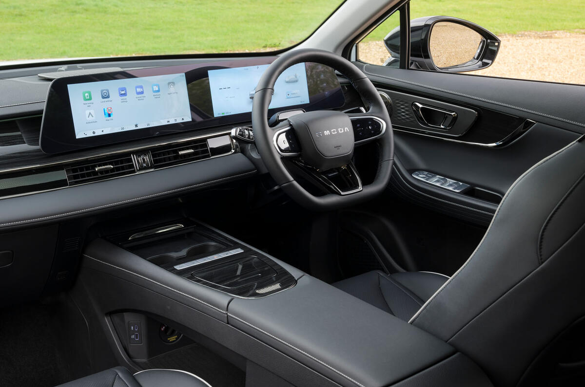 omoda 5 ev review 2024 10 interior