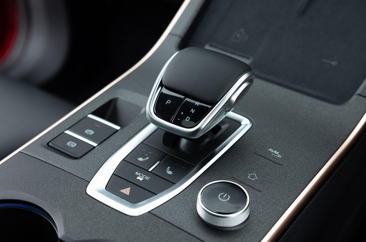 Omodo 5 review 2024 14 centre console Omodo 5 review 2024 14 centre console