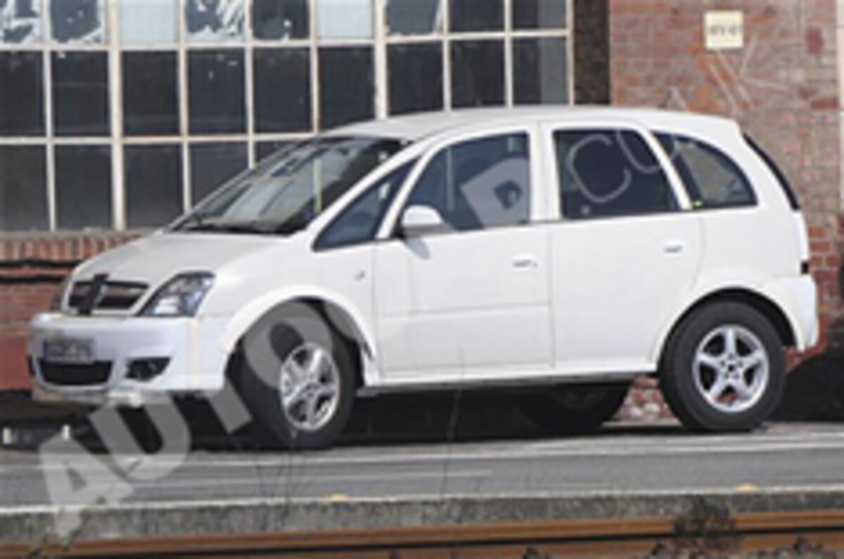 Vauxhall Meriva SUV spied?
