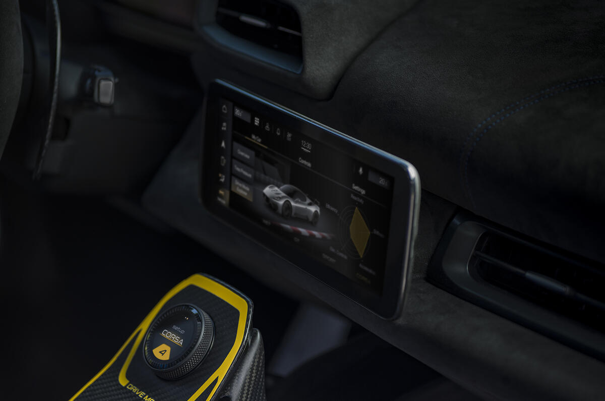 Original 24486 maserati gt2 stradale 43