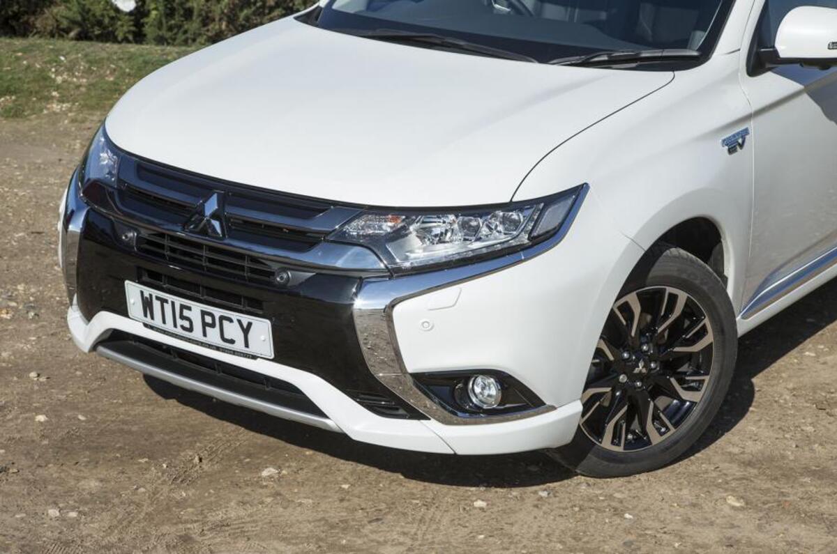 Mitsubishi Outlander PHEV front end
