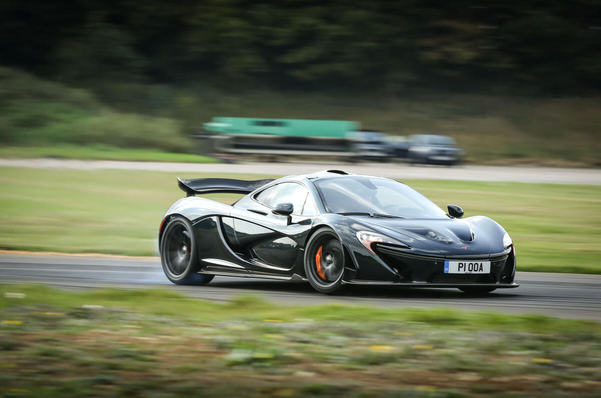 Comparison: Porsche 918 Spyder versus McLaren P1