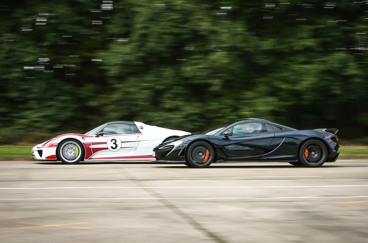Comparison: Porsche 918 Spyder versus McLaren P1