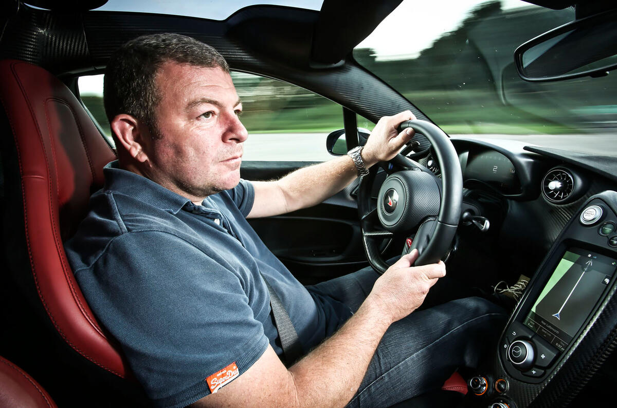 Comparison: Porsche 918 Spyder versus McLaren P1