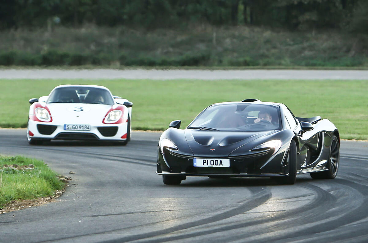 Comparison: Porsche 918 Spyder versus McLaren P1