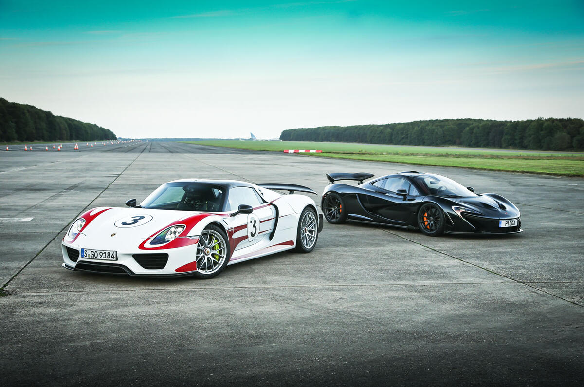 Comparison: Porsche 918 Spyder versus McLaren P1