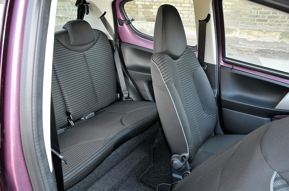 Peugeot 107 rear seats