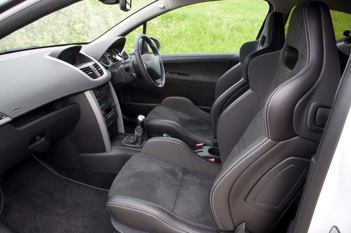 Peugeot 207 interior