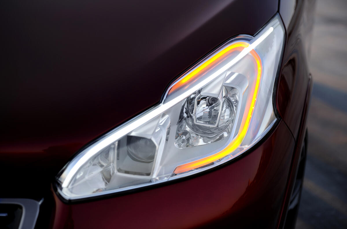 no title Geneva show: Peugeot 208 GTi