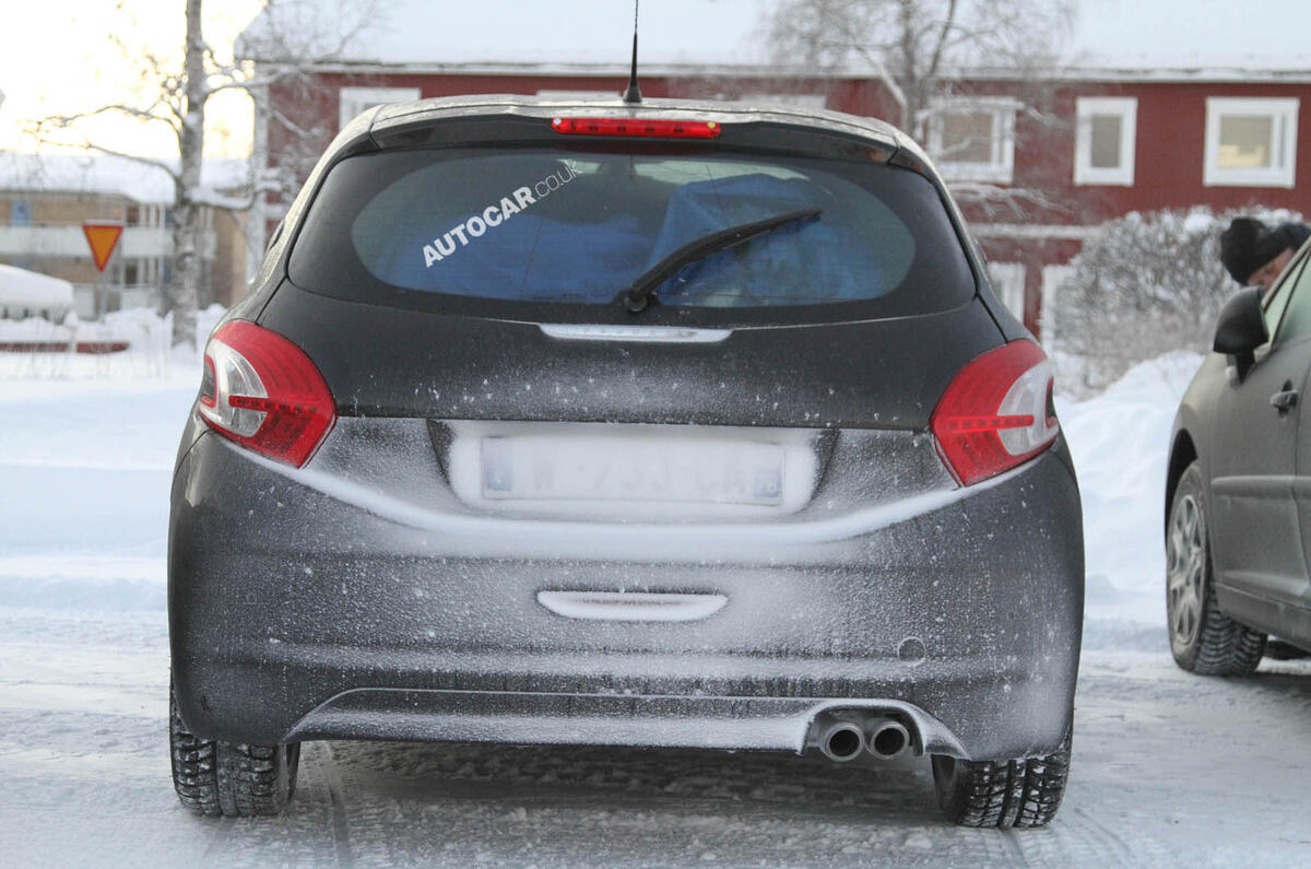 no title Spy pictures: Peugeot 208 GTI