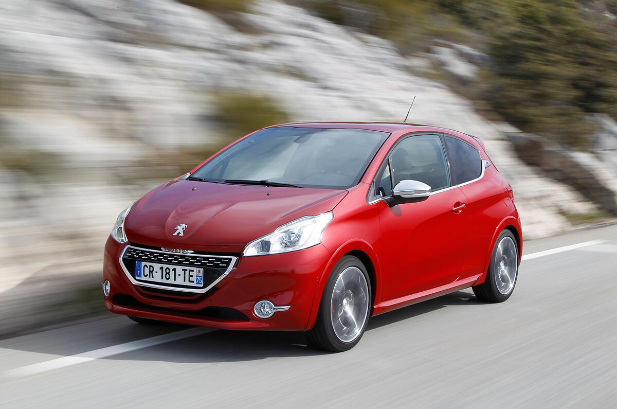 Peugeot 208 GTi front quarter