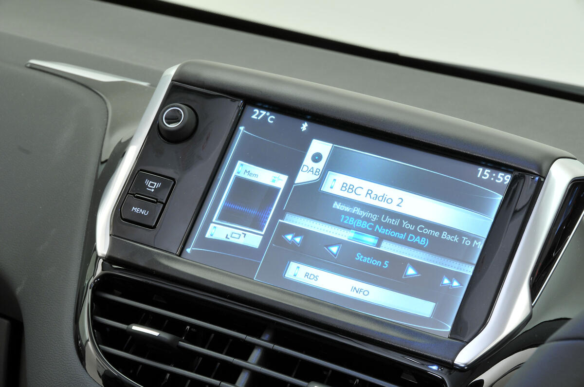 Peugeot 208 infotainment system