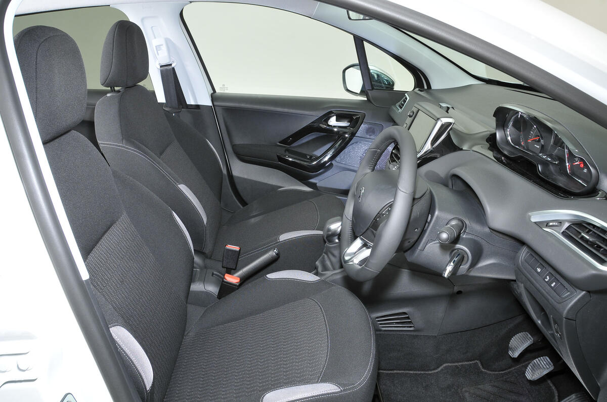 Peugeot 208 interior