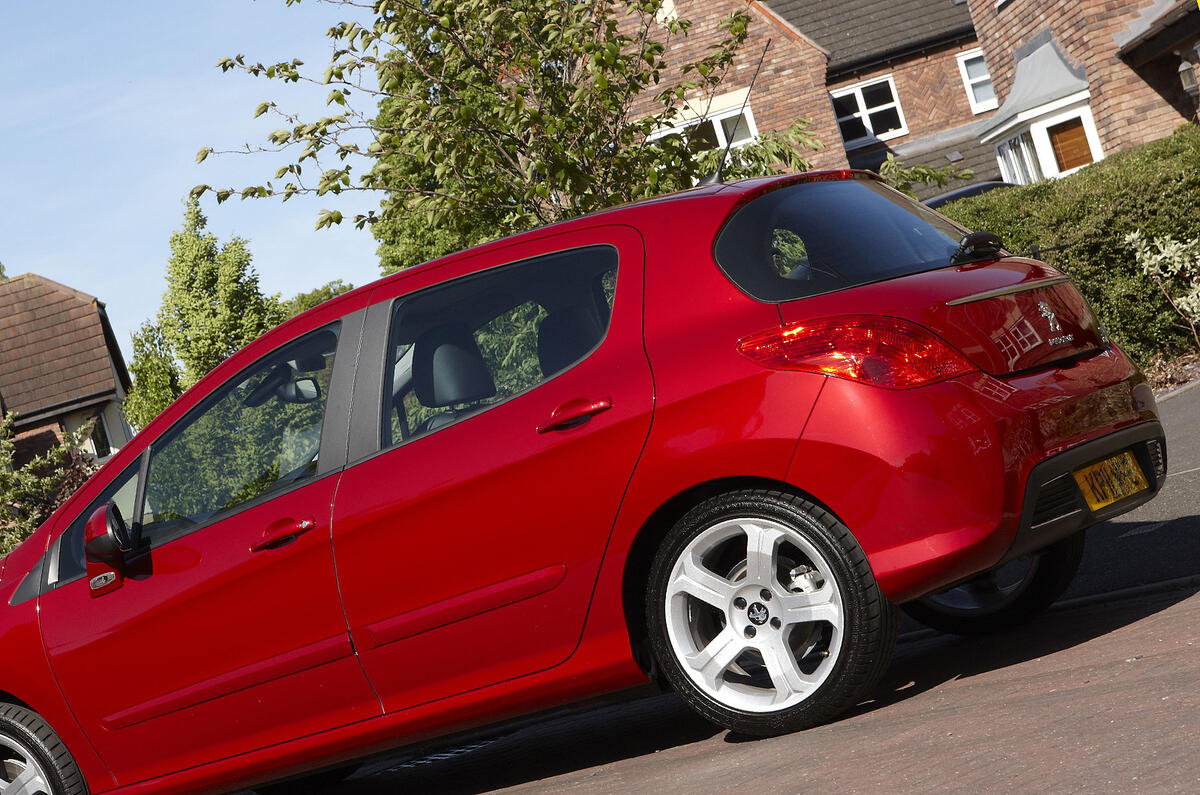 Peugeot 308 rear end