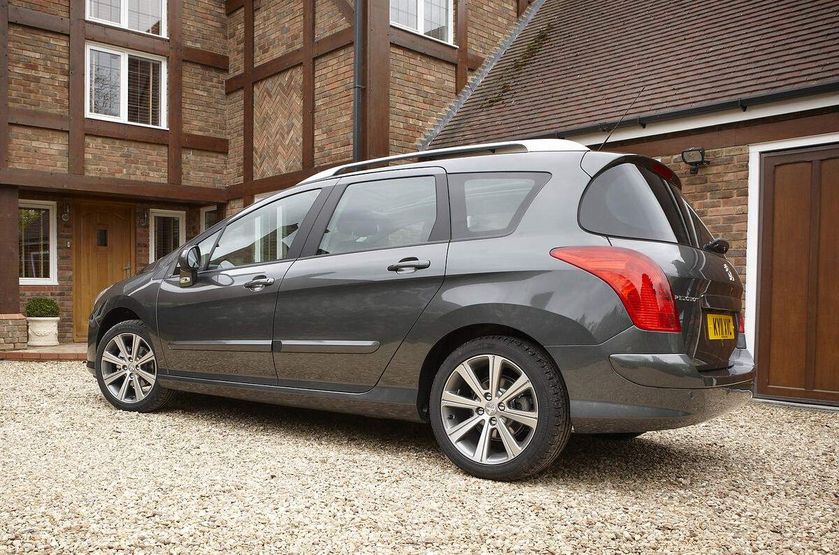 Peugeot 308 SW rear
