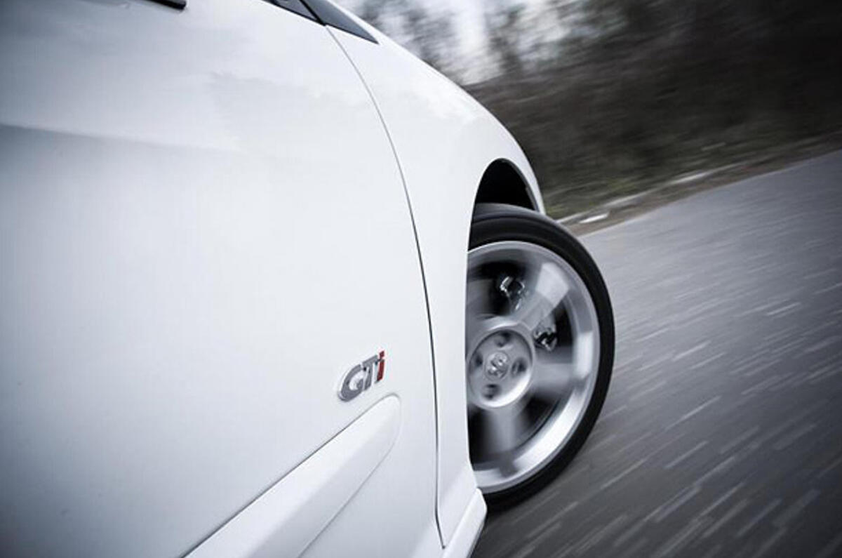 Peugeot 308 'GTI' revealed