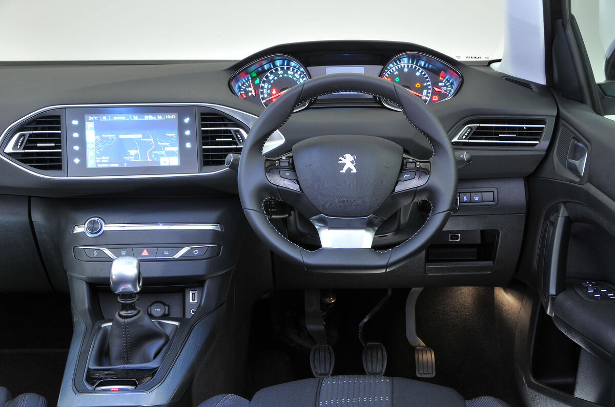 Peugeot 308 dashboard