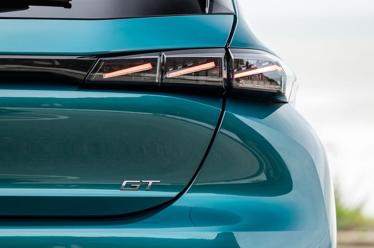 Peugeot 308 GT Electric review 2025 008