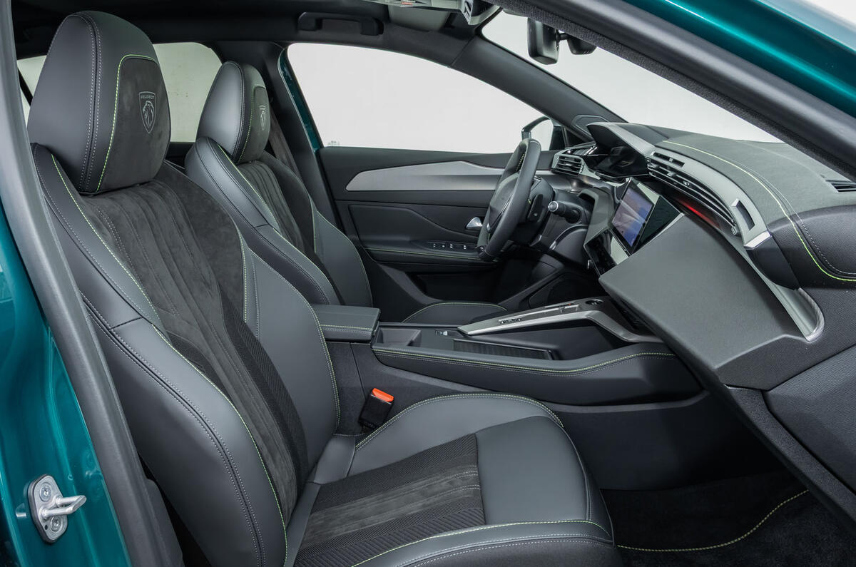 Peugeot 308 GT Electric review 2025 016