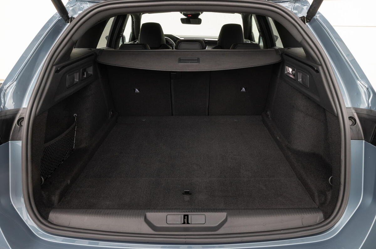 Peugeot 308 GT Electric SW review 2025 029