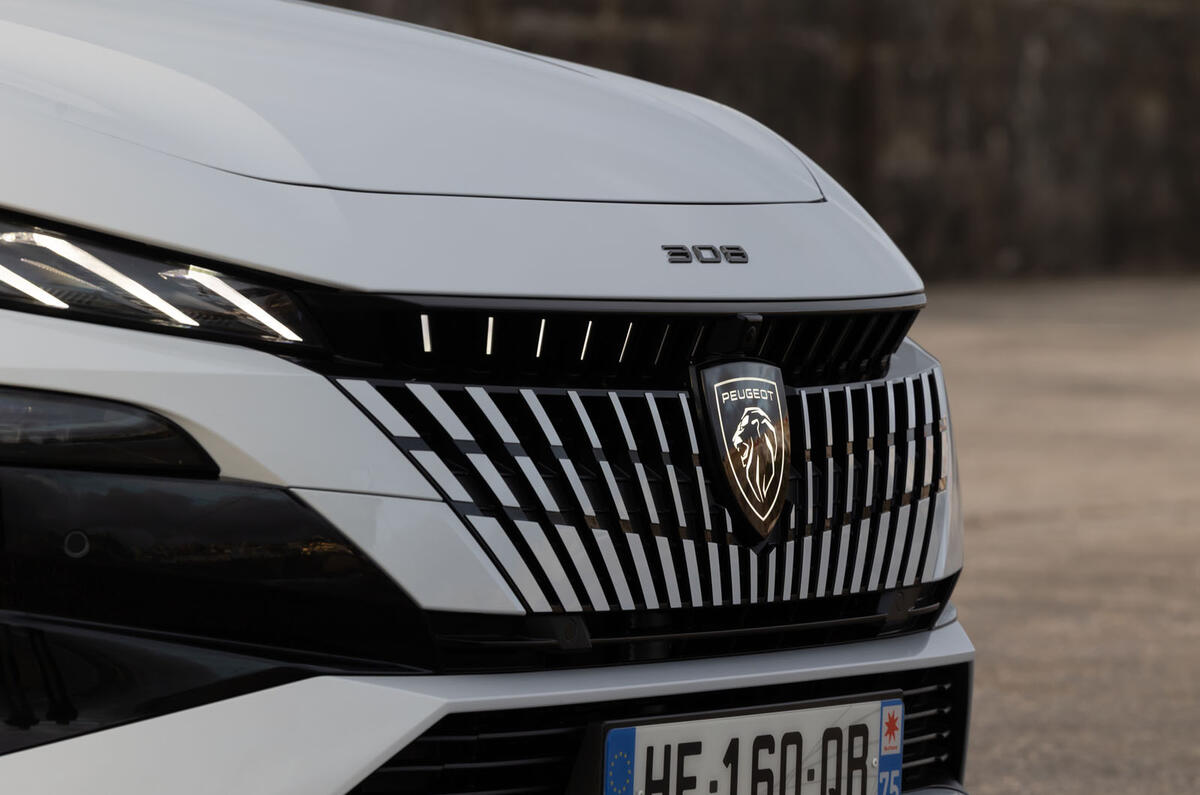 Peugeot 308 GT Hybrid review 2025 036
