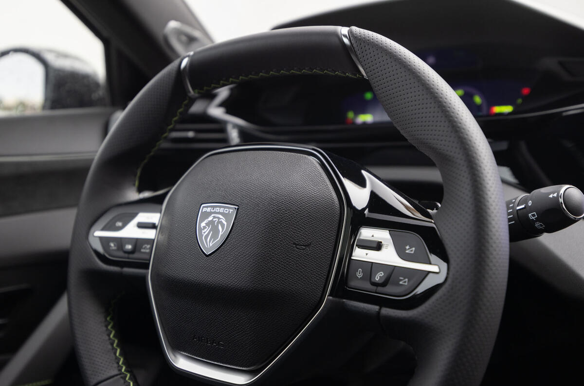 Peugeot 308 GT Hybrid review 2025 038