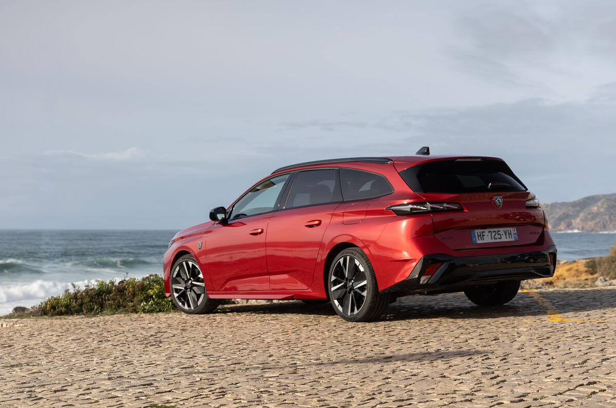 Peugeot 308 GT SW PHEV review 2025 053