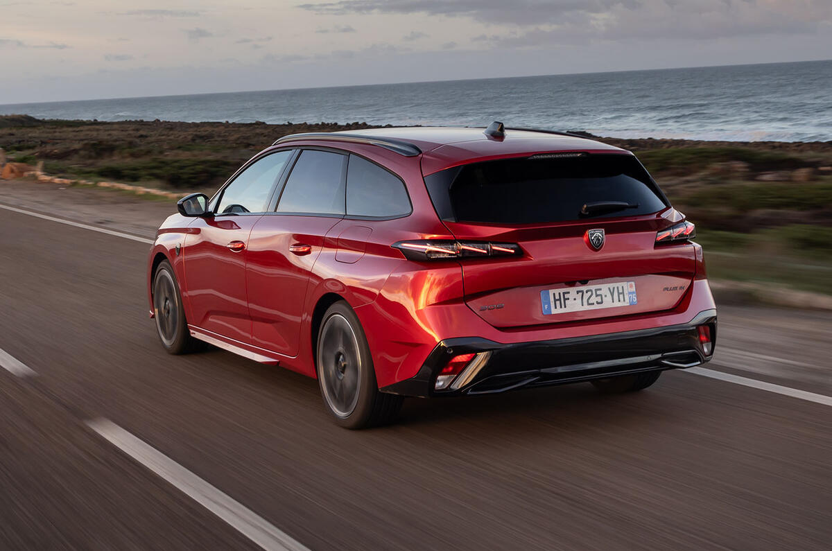 Peugeot 308 GT SW PHEV review 2025 054