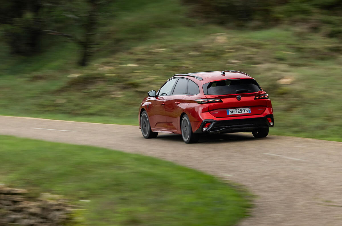 Peugeot 308 GT SW PHEV review 2025 062