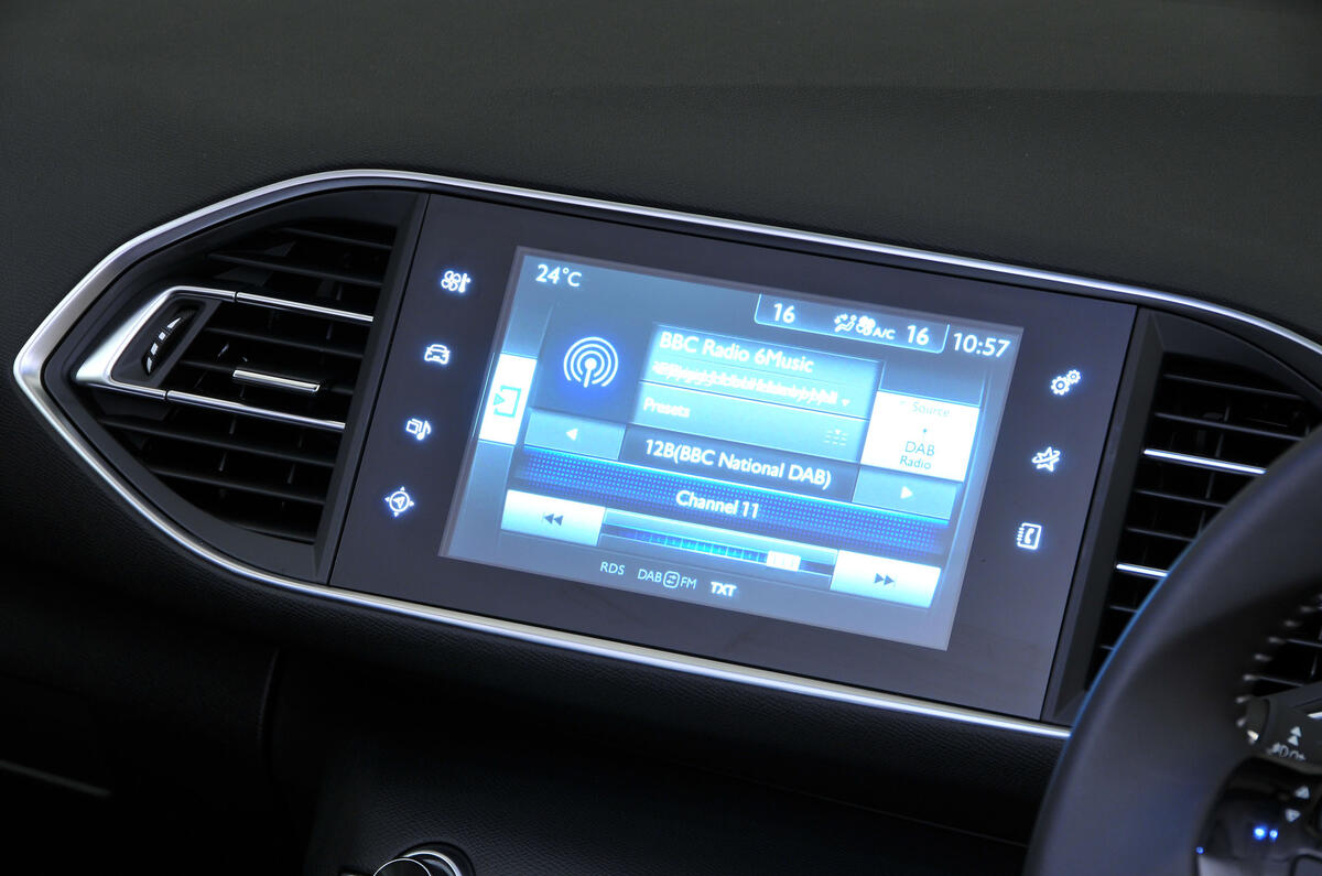 Peugeot 308 infotainment system