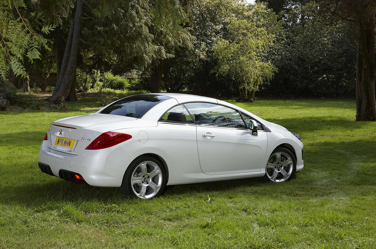 308 CC stops well, even in deep water Peugeot 308 CC rear quarter