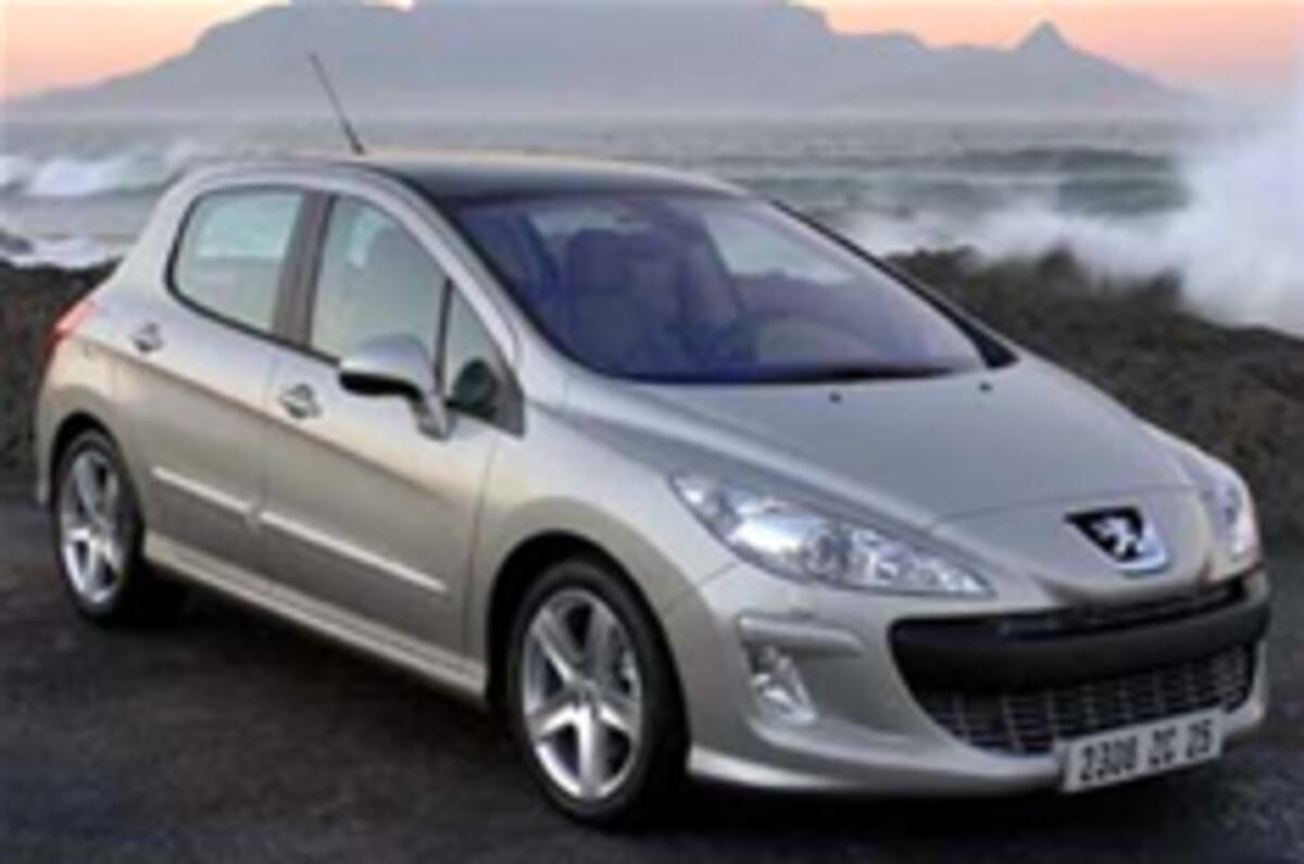 First pictures of the Peugeot 308