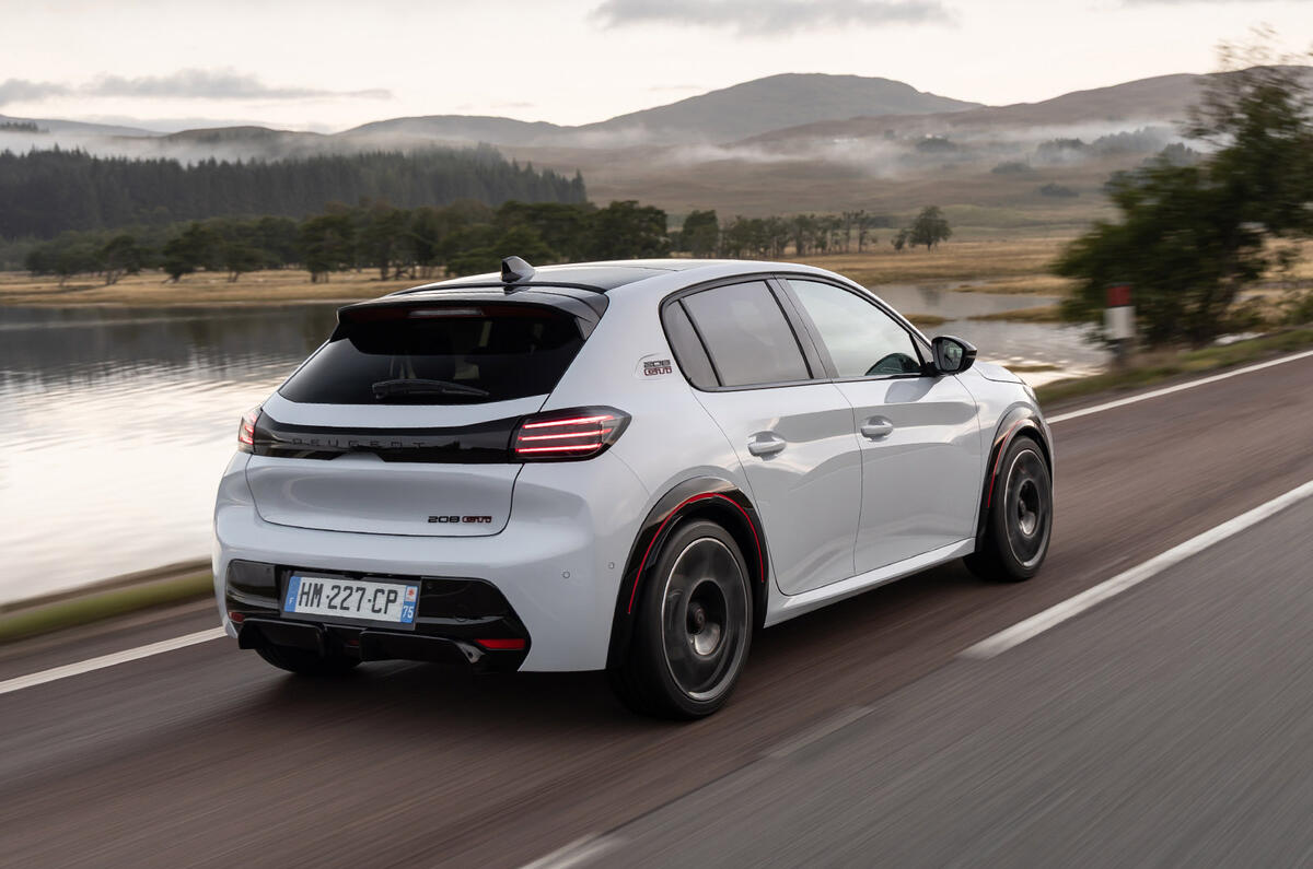 Peugeot e 208 GTi review 2026 027