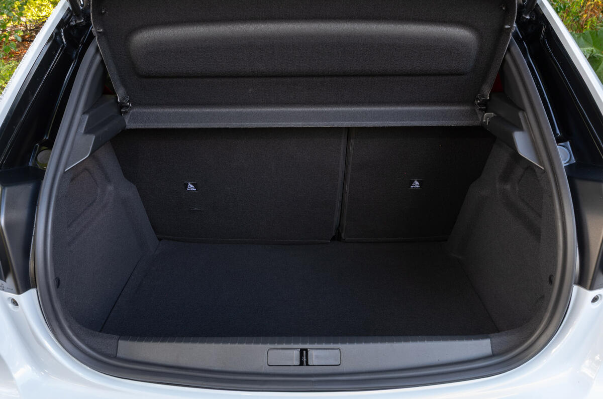 Peugeot e 208 GTi review 2026 042