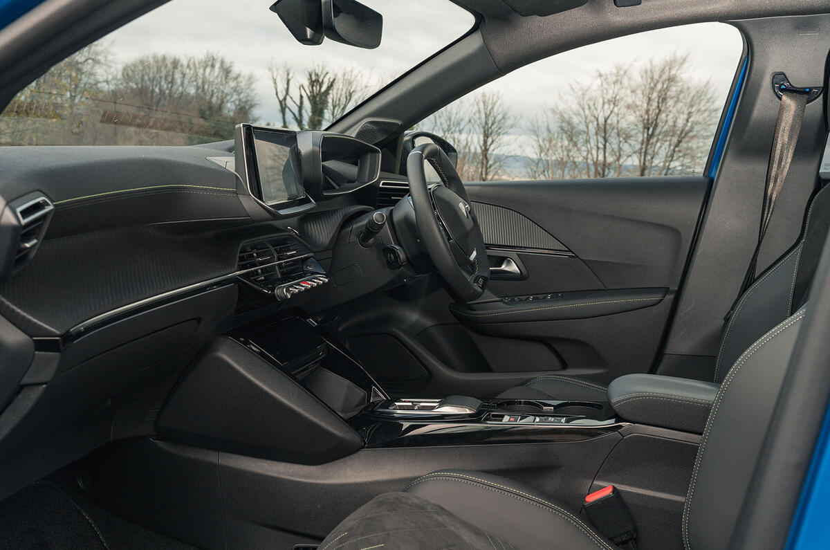 peugeot e 208 review 2024 18 interior
