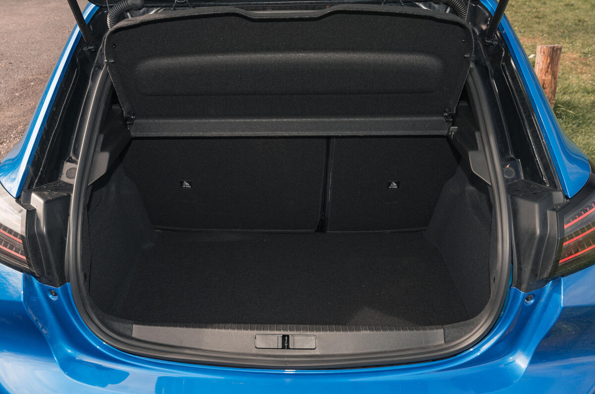 peugeot e 208 review 2024 21 botts