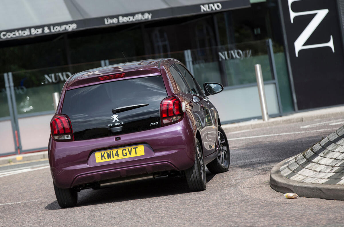 Peugeot 108 rear cornering