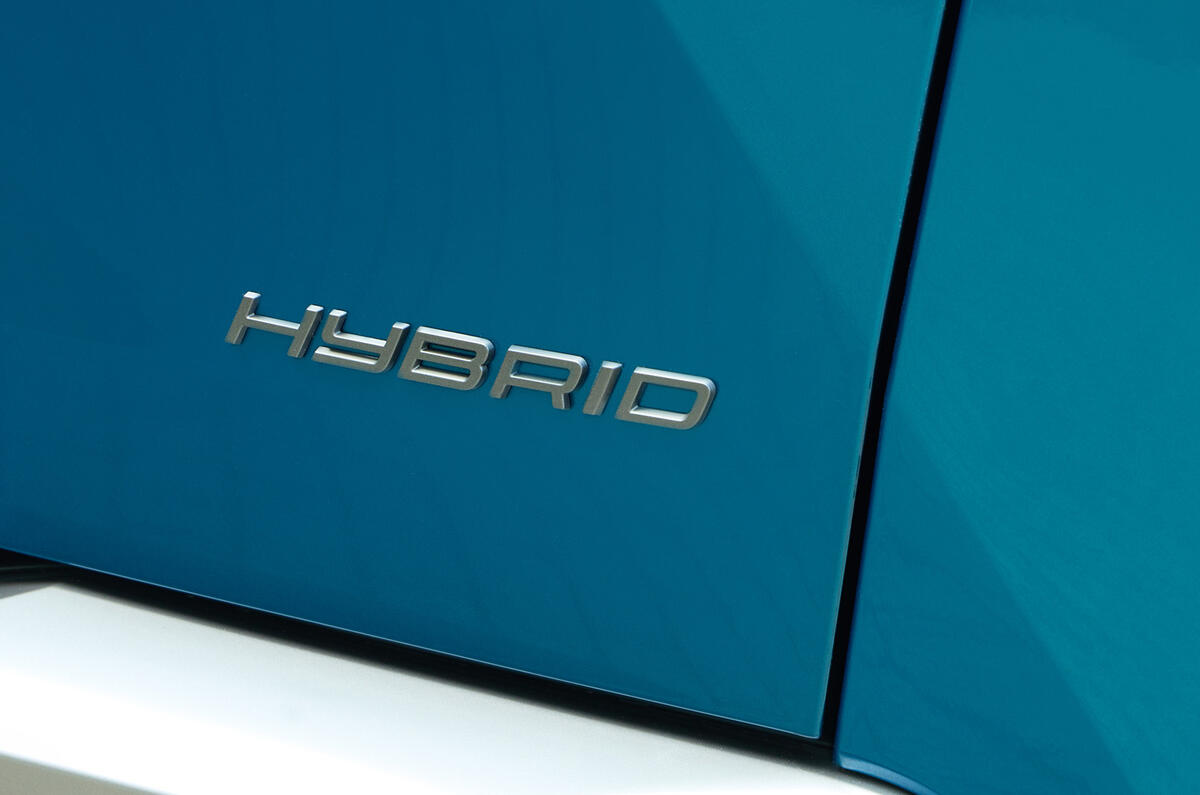 Peugeot 3008 Hybrid badge Peugeot 3008 Hybrid badge
