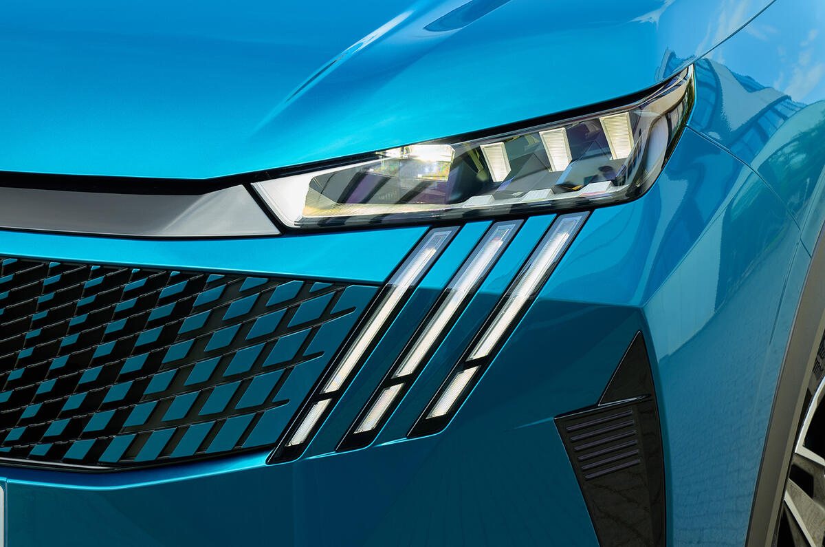 Peugeot 3008 Hybrid DRLs Peugeot 3008 Hybrid DRLs